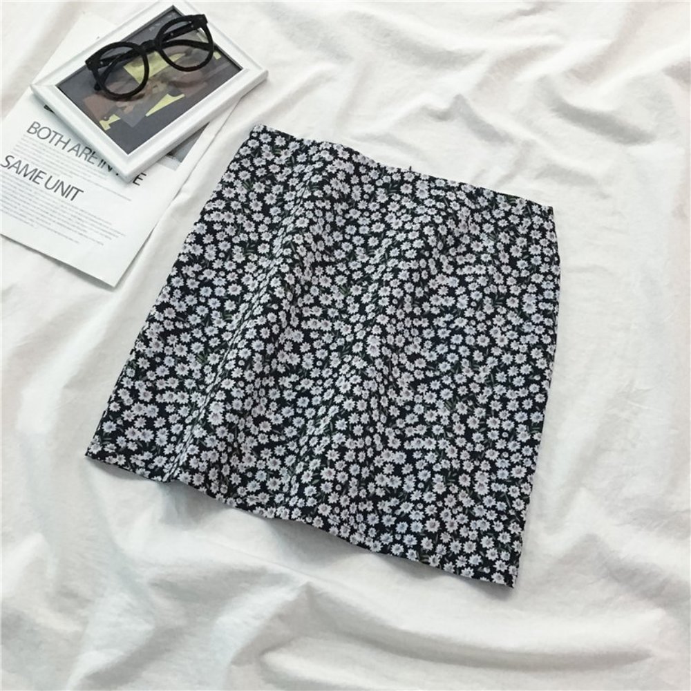 nwot floral skorts